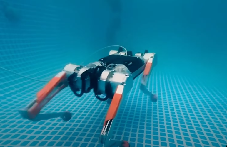 (VIDEO) NEĆE VAM BITI SVEJEDNO KADA GA ČUJETE Ovaj podvodni robot stiže sa sopstvenom sablasnom muzikom