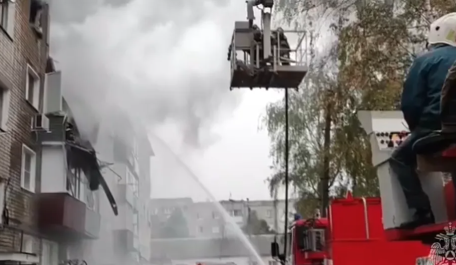 (FOTO/VIDEO) NAJMANJE TROJE MRTVIH Еksplozija na četvrtom spratu zgrade u Rusiji