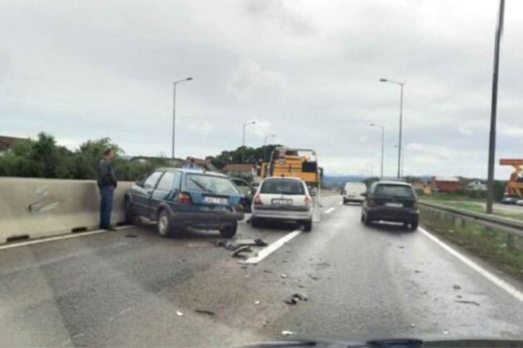 NA AUTO-PUTU BANJALUKA-GRADIŠKA Jutros 3 saobraćajne nezgode u kratkom periodu