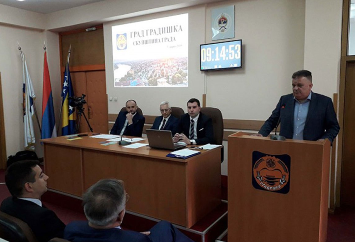 DESET POLITIČKIH PARTIJA Ove stranke ulaze u Skupštinu Gradiške