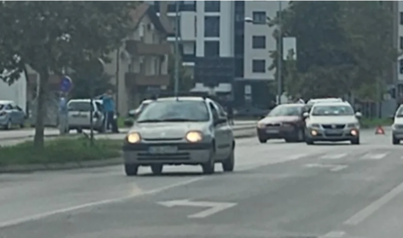 SAOBRAĆAJKA U LAZAREVU Sudar tri automobila, nastala materijalna šteta