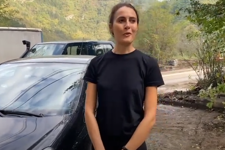 (VIDEO) GEST HVALE VRIJEDAN! Zerina ostala bez automobila u poplavama, drugarica joj poklonila svoj
