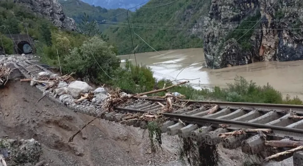 VLADA FBiH ODLUČILA Što prije sanirati prugu i puteve oštećene u poplavama i klizištima