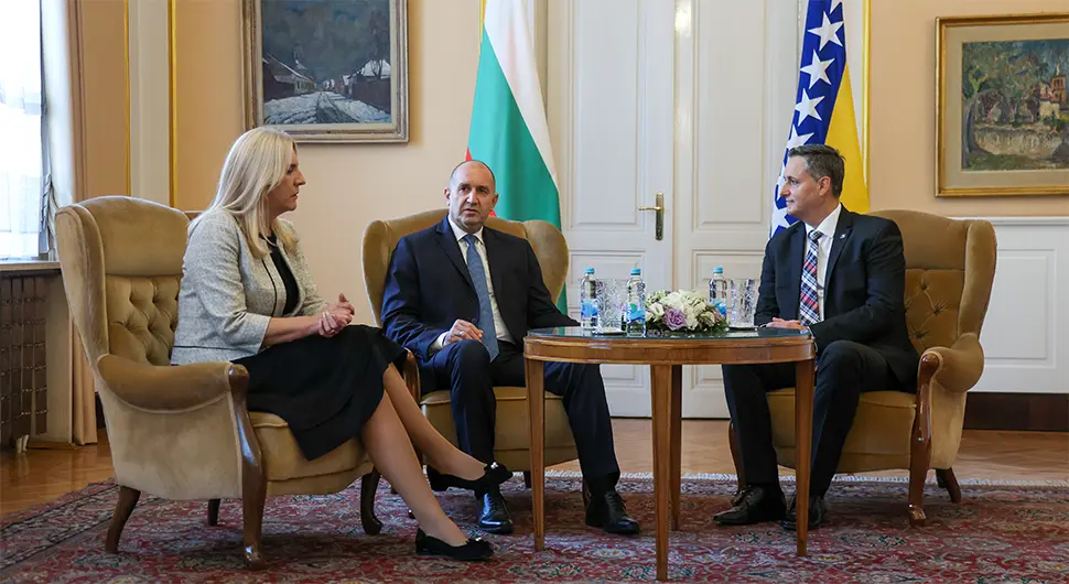 PREDSJEDNIK BUGARSKE U POSJETI BiH Cvijanovićeva i Bećirović dočekali Radeva
