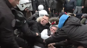 Policija upotrijebila silu u Botunu: Napadnut Milan Knežević– uhapšen i predsjednik opštine Mihailo Asanović