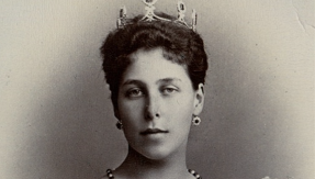 Bratu rodila djecu, pa ga u krevetu uhvatila sa drugim muškarcem: Poslije skandalozne preljube u incest ušla sa rođakom