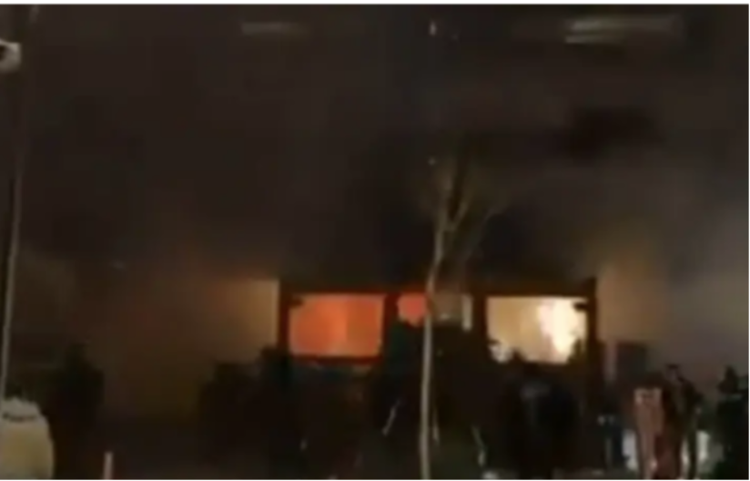 Užas na proslavi Nove godine: Velika eksplozija u švajcarskom zimovalištu, ima mrtvih