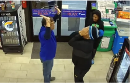 Nadzorna kamera snimila reakciju: Ušla na pumpu da sipa gorivo, pa osvojila 240.000 evra