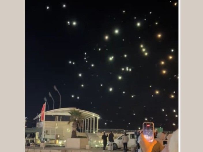 Dronovi se oteli kontroli: Novogodišnji performans u Budvi doživio katastrofu