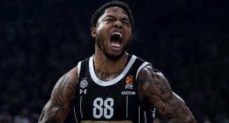 Odlazak Tajrika Džounsa: Olimpijakos najbliži dovođenju Amerikanca