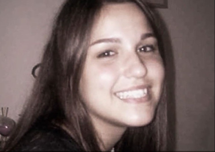 Sa 12 godina brutalno ubila svoju porodicu: Njeno priznanje policajce ostavilo bez riječi