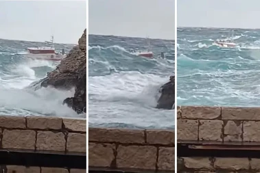 Talasi odnijeli državljanina BiH, u toku velika akcija spasavanja (VIDEO)