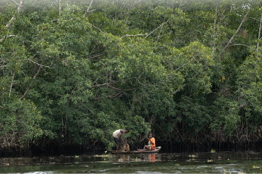 Pri prevrtanju čamca u Nigeriji 25 osoba poginulo, 14 nestalo 