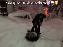 Par iz Sarajeva nasmijao sve: Pokazali "kako spustiti trudnicu niz brdo" (VIDEO) 