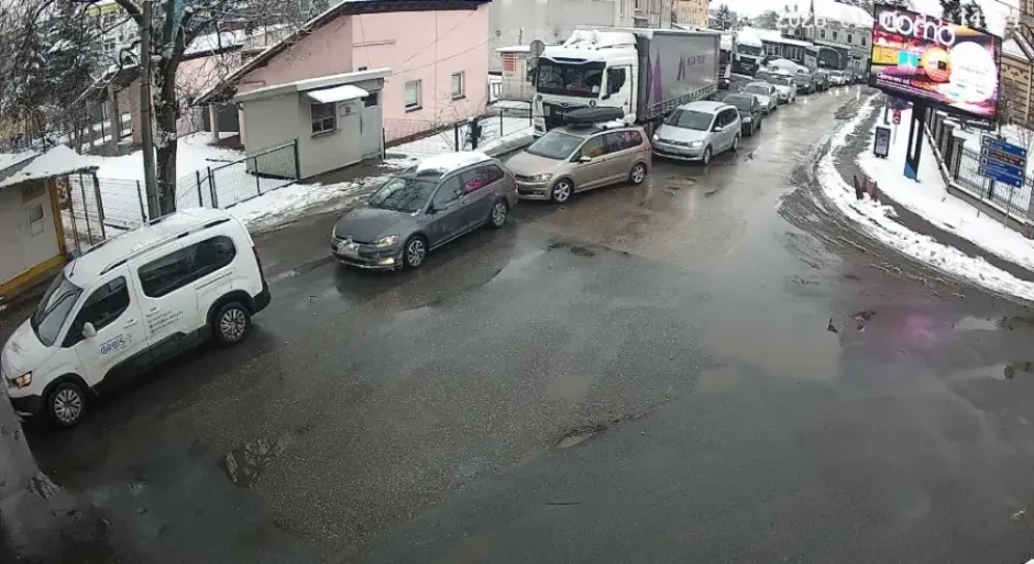Navala na granicama Srpske: Pojačan saobraćaj prema Hrvatskoj
