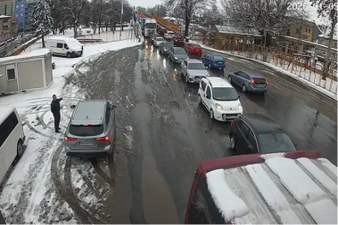 Višesatna čekanja na deset graničnih prelaza na izlazu iz BiH
