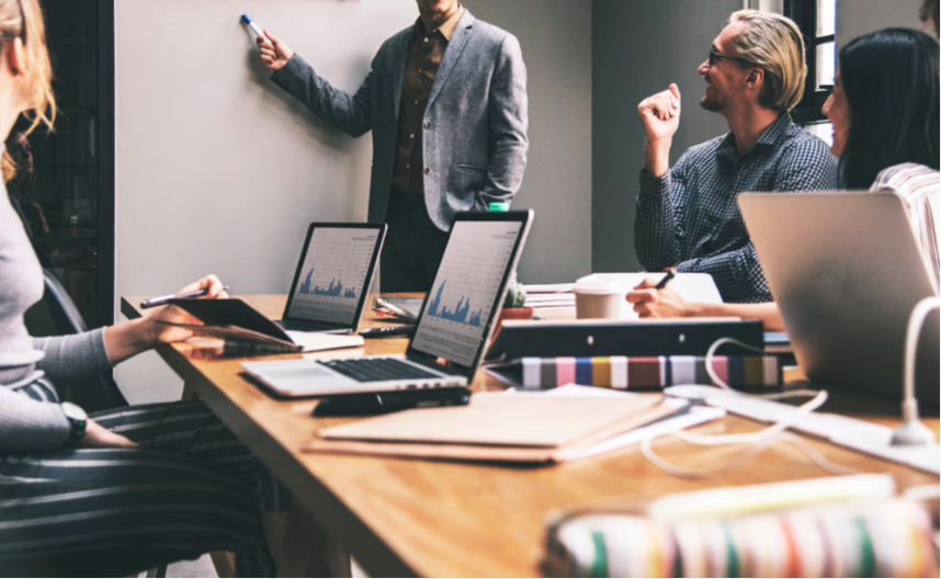 Zarađuju preko 100.000 dolara bez fakulteta: Ovo su poslovi budućnosti