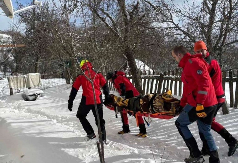 Uspješna intervencija GSS-a Konjic: Starija žena transportovana u bolnicu (FOTO)