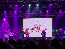 Etno zvuk na dočeku pravoslavne Nove godine: Nastup Slobodana Trkulje okupio brojne Banjalučane (VIDEO)