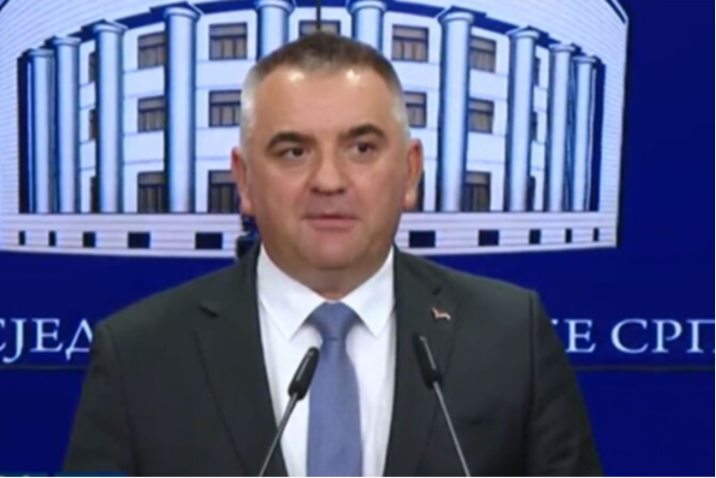 Savo Minić vraća mandat