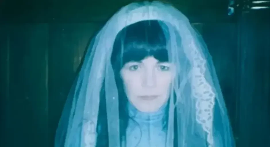 Najbizarnije vjenčanje godine: Pjevačica izgovorila „da“ svom psu (FOTO)