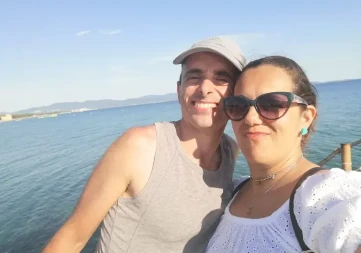 Ljekari mislili da je gluten, a istina je bila nevjerovatna: Rodila bebu kod kuće bez da je znala da je trudna