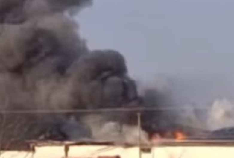 Gori fabrika kiselog kupusa u Srbiji, požar se širi velikom brzinom (VIDEO)