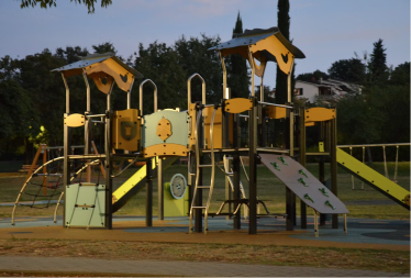 Incident kod igrališta: Skinuo se i pokazivao polni organ djeci i majkama