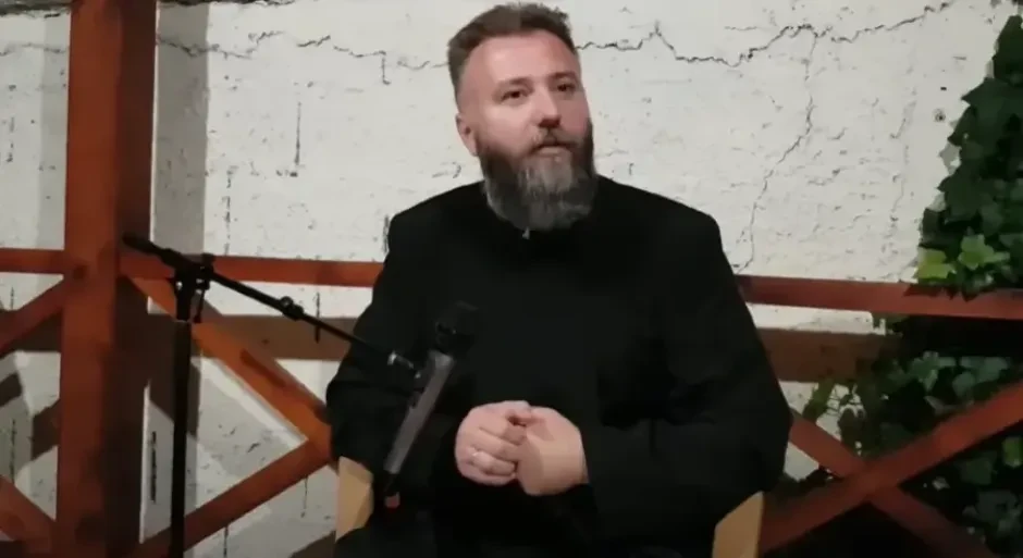Otac Predrag Popović objasnio koju grešku Srbi najčešće prave na Bogojavljenje: Nije to trka