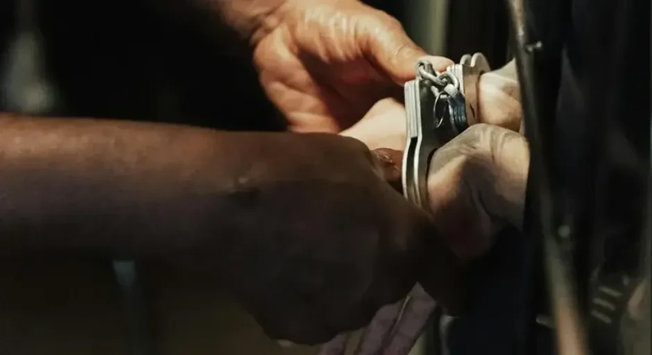 Uhapšene dvije osobe zbog asfaltiranja puta u Ključu