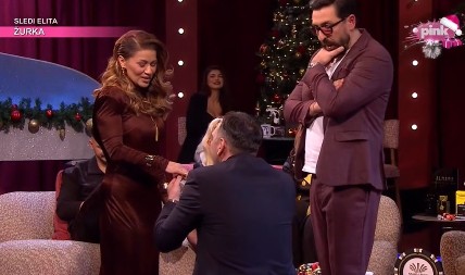 Šok u emisiji uživo: Kasper zaprosio Minu