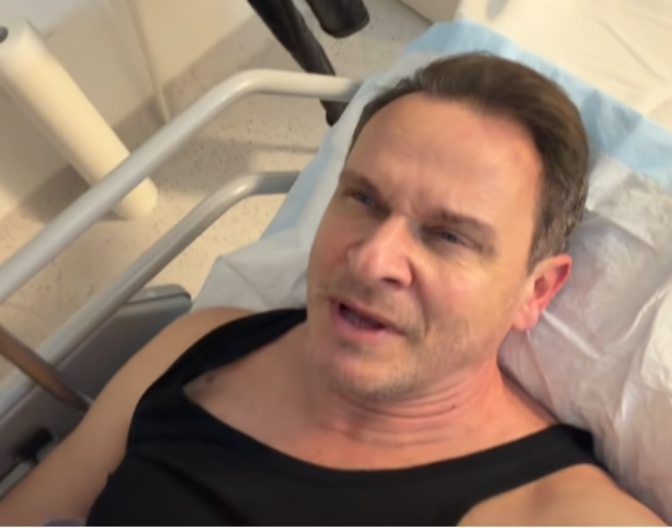 Enis Bešlagić se oglasio iz bolnice: „To je odnijelo mnoge naše ljude sa estrade“