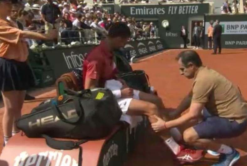 (VIDEO) TRENUTAK KOJI JE SVIMA PROMAKAO Karlos Alkaraz "izbaksuzirao" Novaka Đokovića