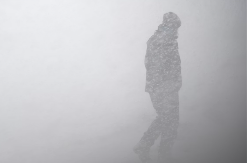 Palo pola metra snijega: Ljudi zarobljeni na aerodromu