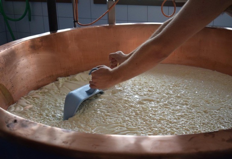 Neuspješan sastanak nadležnih i proizvođača: Mljekari sutra u parku, čeka se odgovor ministra