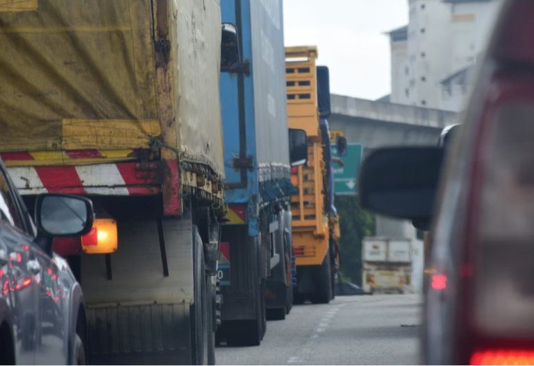 Od ponoći blokada teretnih prelaza i na ulazu u Srbiju
