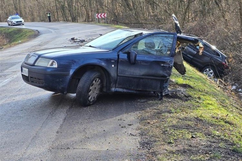 Auto sa srpskim tablicama prepolovljen: Šestoro povrijeđenih, među njima i djeca
