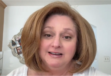 Željela da preporuči krem-sir, postala hit na mrežama zbog nečeg drugog (VIDEO)