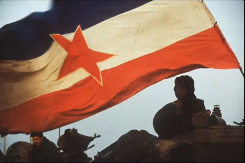 Čovjek u podrumu našao predmet iz doba JNA: Otvorio ga je i zanijemio - obratite pažnju na oznake 