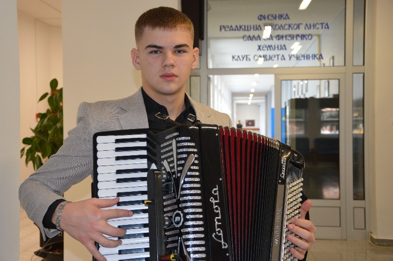 Zaljubljen u harmoniku i narodnu muziku: Zvijezda koja dolazi zove se Dimitrije