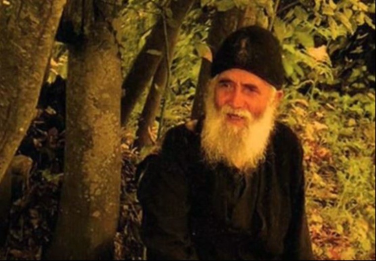 Starac Pajsije otkrio ključ mentalog zdravlja: Duševne bolnice bile bi prazne kada bi ljudi radili ovo