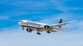 Detalji drame na letu za Tel Aviv: Kopilot napao kapetana i pokušao da sruši avion