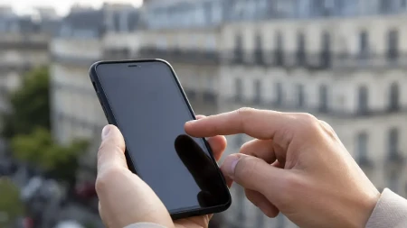 Poznata kompanija najavila poskupljenja telefona: Jeftiniji modeli mogli bi biti najveća žrtva