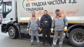 Vrijedni komunalci na djelu: Dnevno isprazne 300 kontejnera 