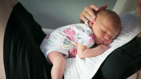 Istraživanje otkrilo šta se dešava u mozgu kada čuvamo bebu