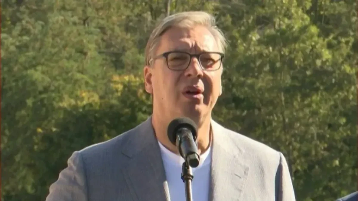 Vučić otkrio šta ga je Putin pitao prije ostavke