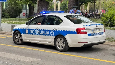 U pretresu pronađeno 25 kilograma droge, pištolji i puška: Uhapšen muškarac