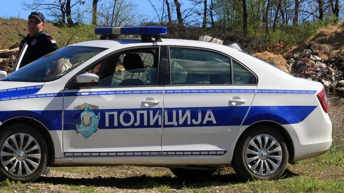 Djevojka pala sa drugog sprata zgrade u Novom Pazaru