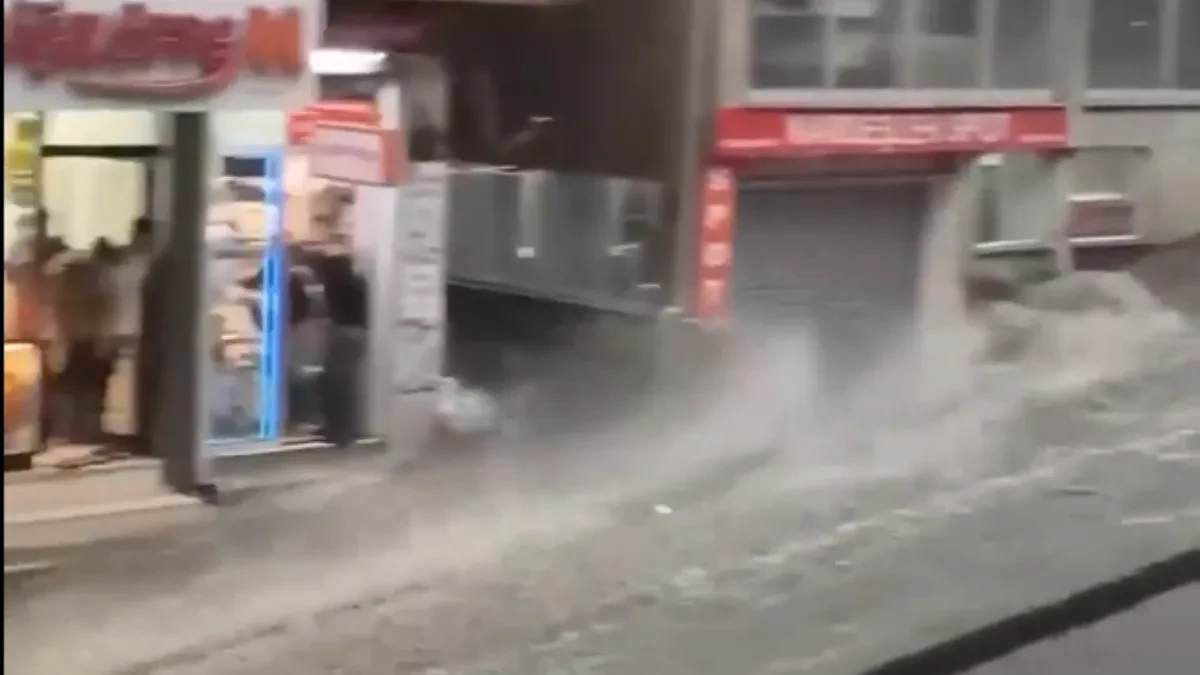 Stravične poplave odnijele dva života u Istanbulu: Dijete (14) poginulo od strujnog udara