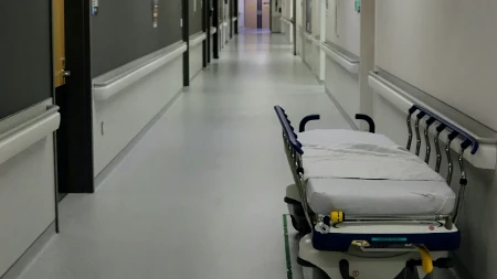 Tragedija tokom pečenja rakije: Vrela tečnost se prolila po Jovanu (77), preminuo nakon dva mjeseca borbe za život